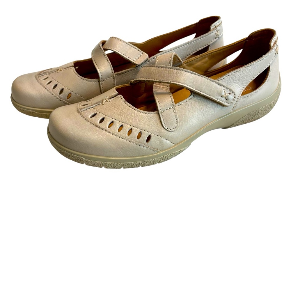 Hotter England Slip On Mary Jane’s Comfort Ivory Flats Like New Leather Upper